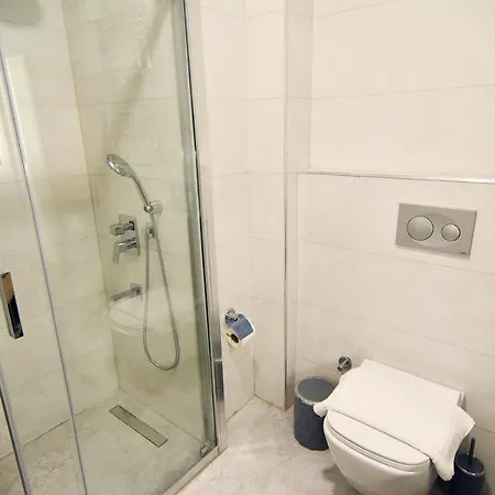 Bright 1br Apt Perfect Blend Of Comfort & Style 아파트