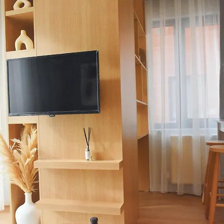 Bright 1br Apt Perfect Blend Of Comfort & Style 아파트 *