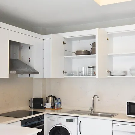 Bright 1br Apt Perfect Blend Of Comfort & Style Provincia di Istanbul